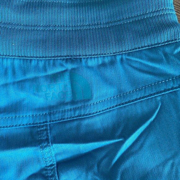 The North Face Aphrodite Capris - Picture 4 of 6